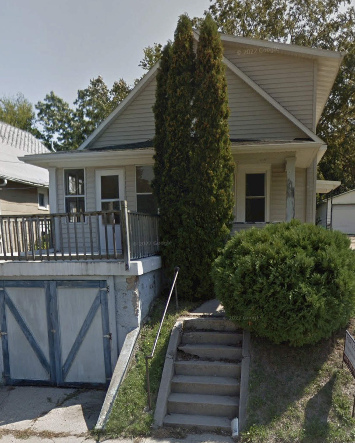 1021 S Columbia Ave